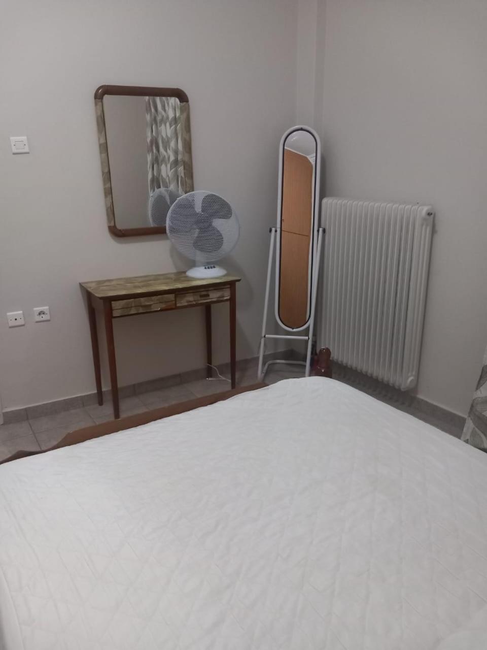 Central Apartments Eretria *